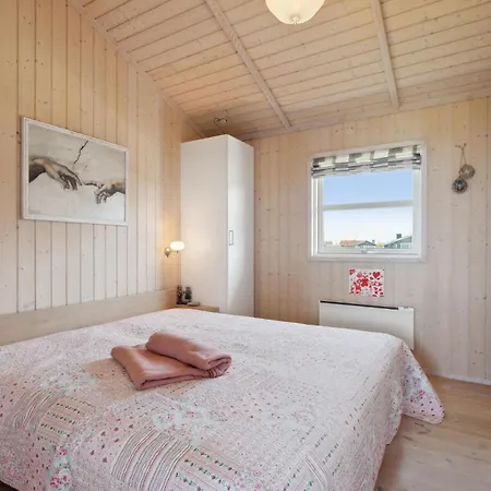 Beautiful In With House Sea View *
