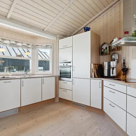 בית נופש Beautiful In With House Sea View